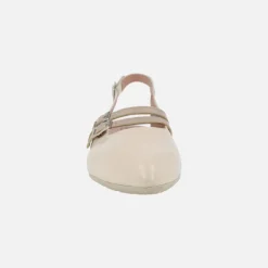 Bailarinas destalonadas en charol beige con pulseras en taupe