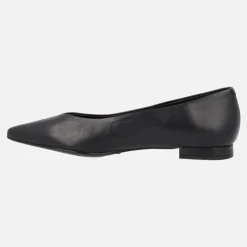 Bailarinas negras de piel con puntera afilada y escote pico