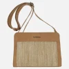 Bolsos bandolera en acabado rafia camel y beige