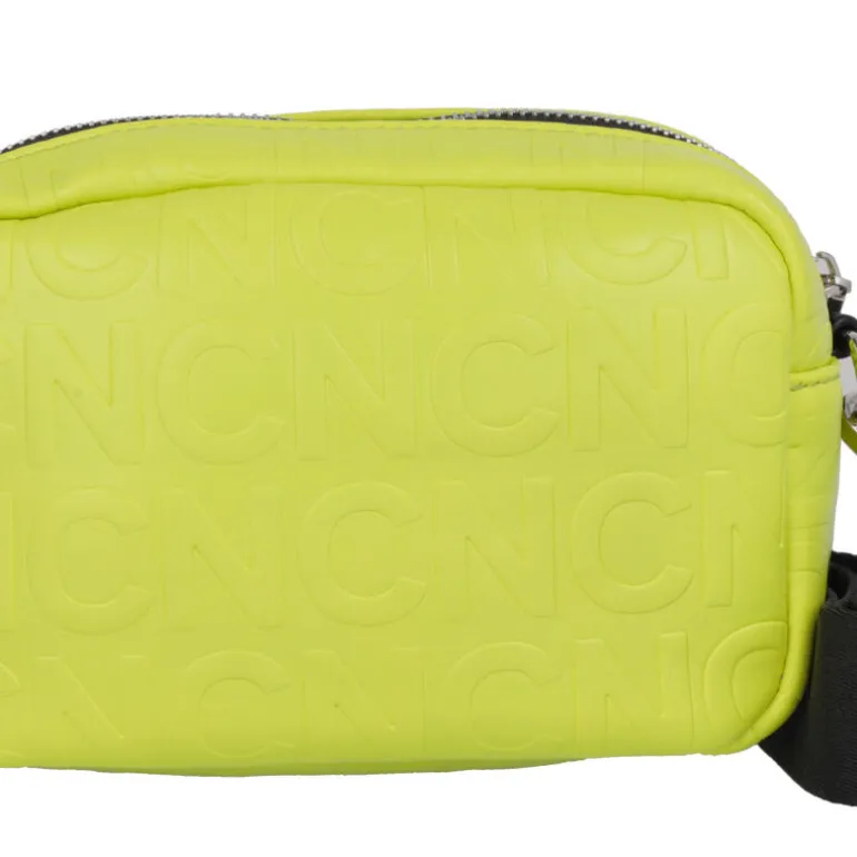 Bolsos bandolera en tonos flúor con letras N C