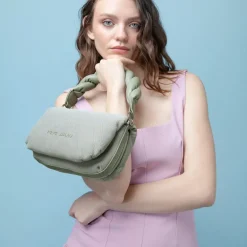 Bolsos de mano con asa trenzada y bandolera incluída