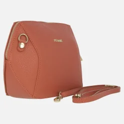 Bolsos geométricos de piel con asa bandolera
