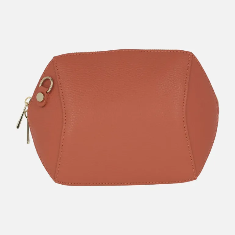Bolsos geométricos de piel con asa bandolera