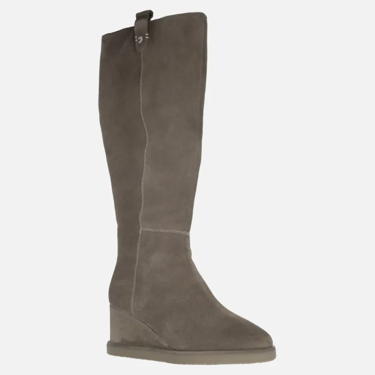 Botas altas Brora en serraje taupe con cuña