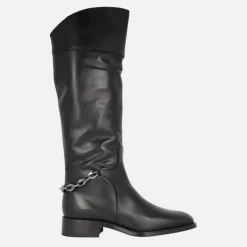 Botas altas de piel negra Couture con adorno de cadena en el talón