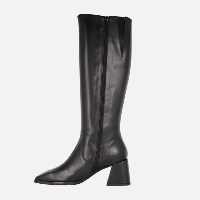 Botas altas Wonders Love en piel negra con horma cuadrada