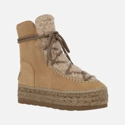 Botas de ante estilo esquimal con pala de borreguillo y plataforma de yute