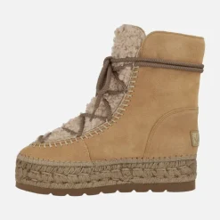 Botas de ante estilo esquimal con pala de borreguillo y plataforma de yute