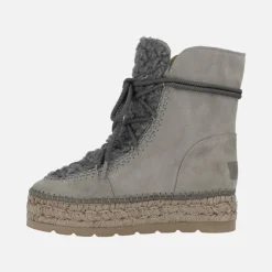 Botas de ante estilo esquimal con pala de borreguillo y plataforma de yute