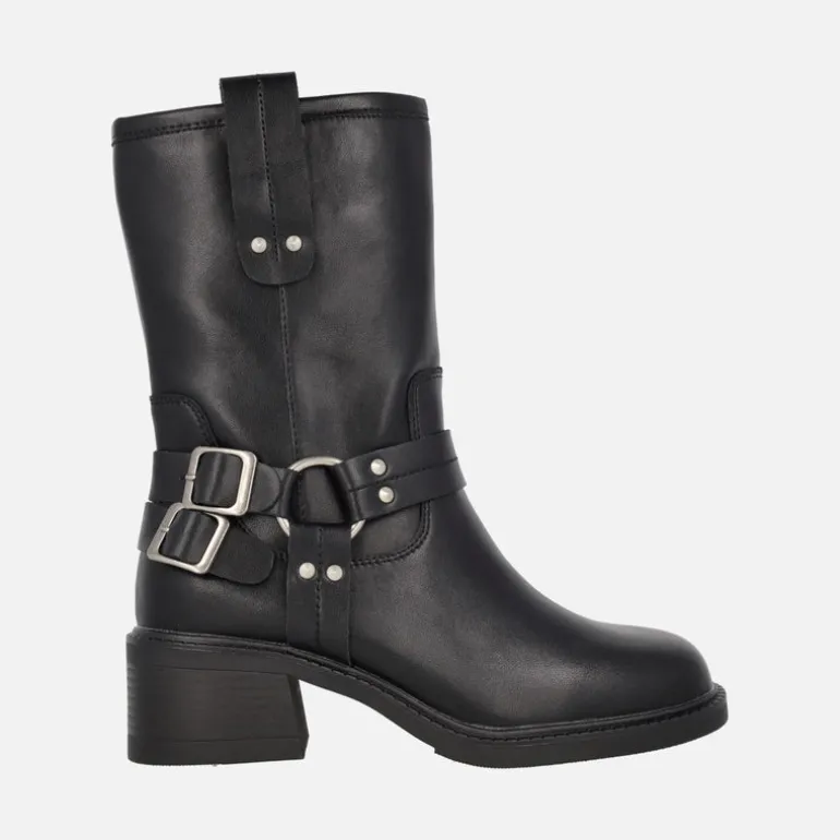 Botas de piel negras estilo motero con hebillas y remaches