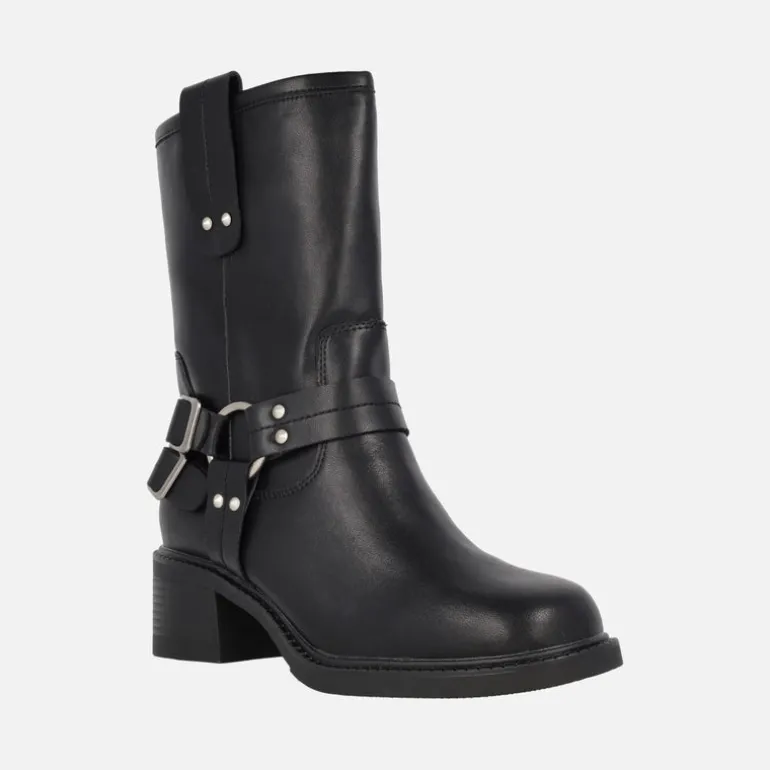 Botas de piel negras estilo motero con hebillas y remaches