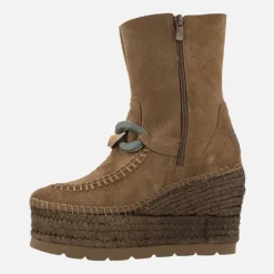Botas de serraje con adorno de cadena y plataforma de yute