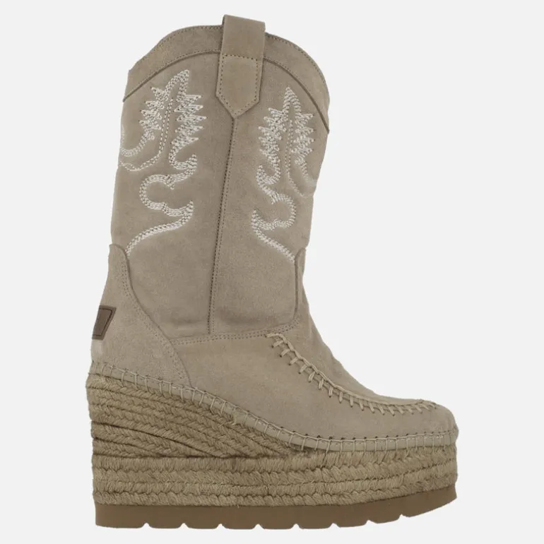 BOTAS DE serraje taupe CON BORDADOS Y CUÑA DE YUTE