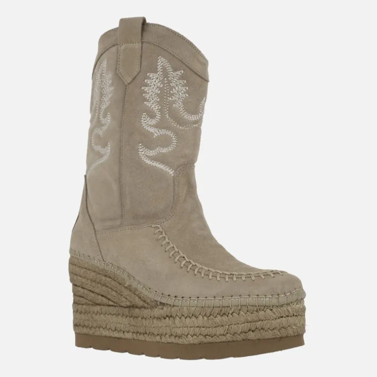 BOTAS DE serraje taupe CON BORDADOS Y CUÑA DE YUTE