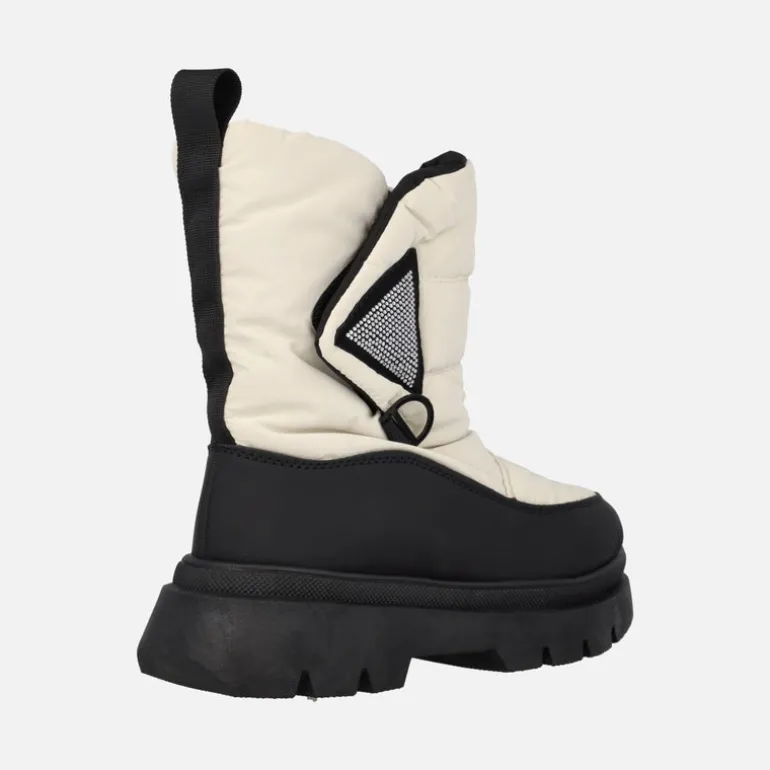 Botas estilo nieve en tejido beige con detalles de strass