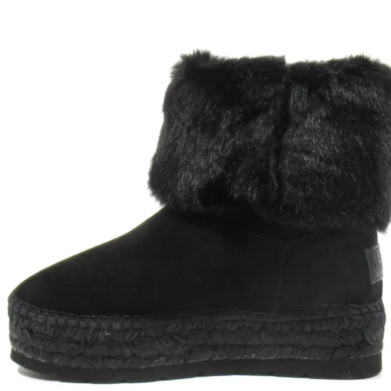 Botas negras de ante con vuelta de pelo y plataforma de esparto