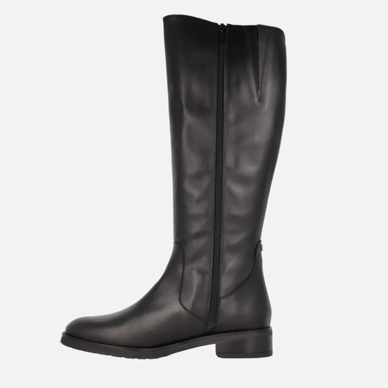 Botas negras de piel con caña alta y membrana impermeable