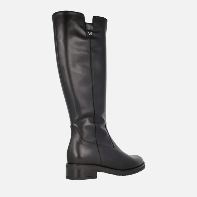 Botas negras de piel con caña alta y logo metálico Wonders