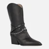 Botas negras de piel estilo cowboy con cadena y remaches de Hispanitas
