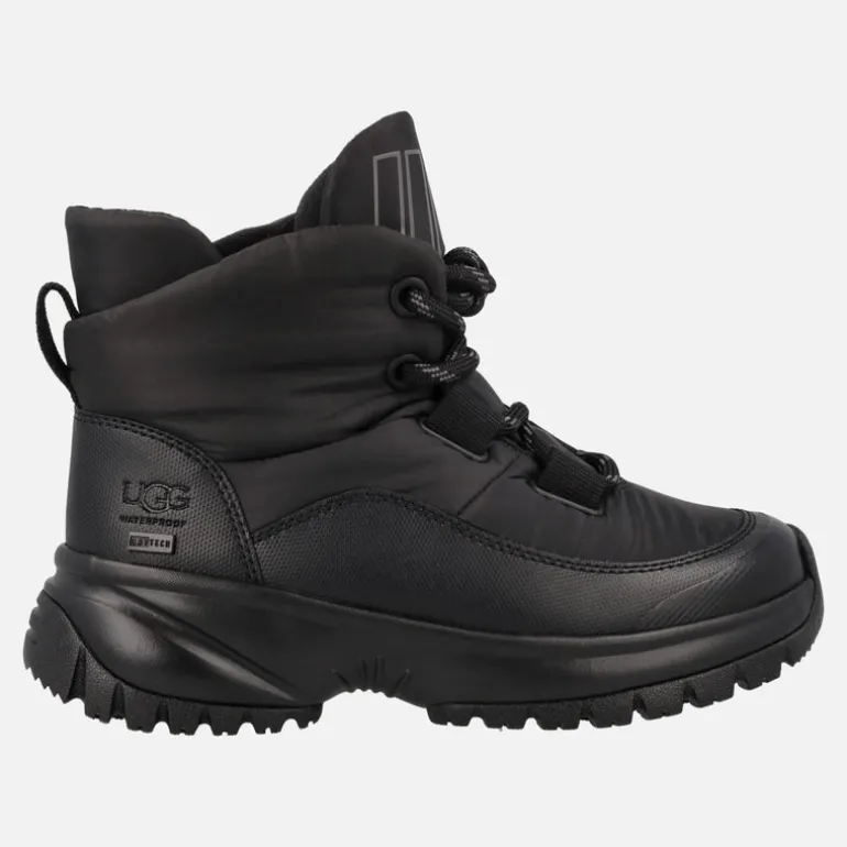 Botas negras impermeables con cordones Ugg Yose Puffer Lace