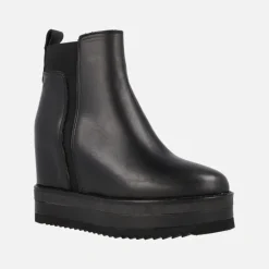 Botines Alpe Vanity en piel negra con cuña interior