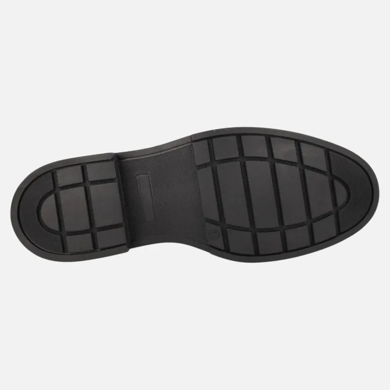 Botines Arabia en piel negra con adorno metálico