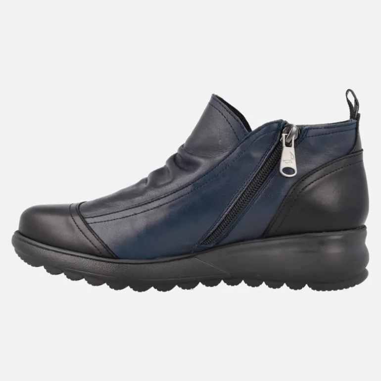 Botines bajos de piel en combinado azul y negro