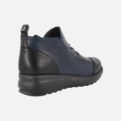Botines bajos de piel en combinado azul y negro