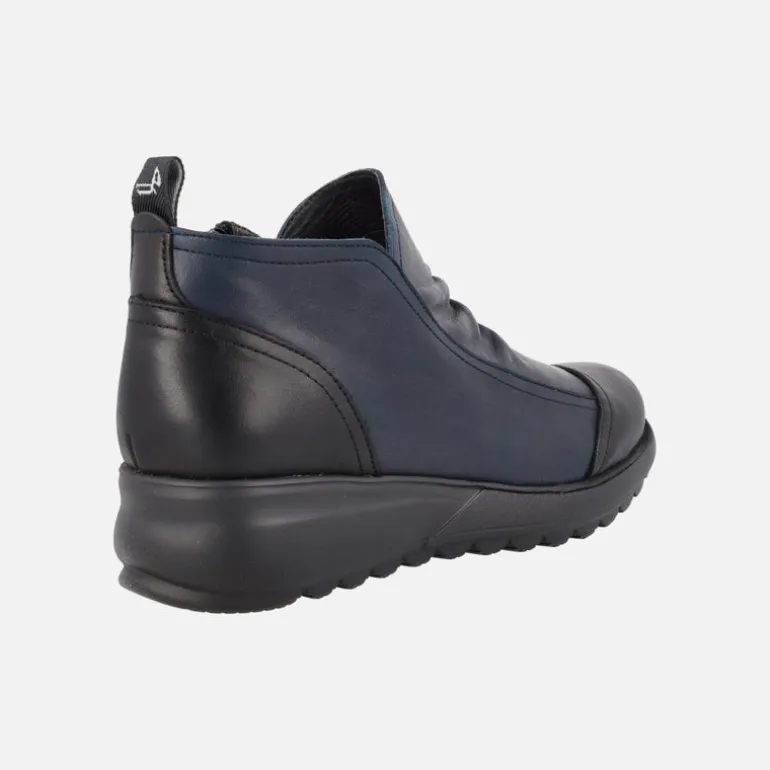 Botines bajos de piel en combinado azul y negro