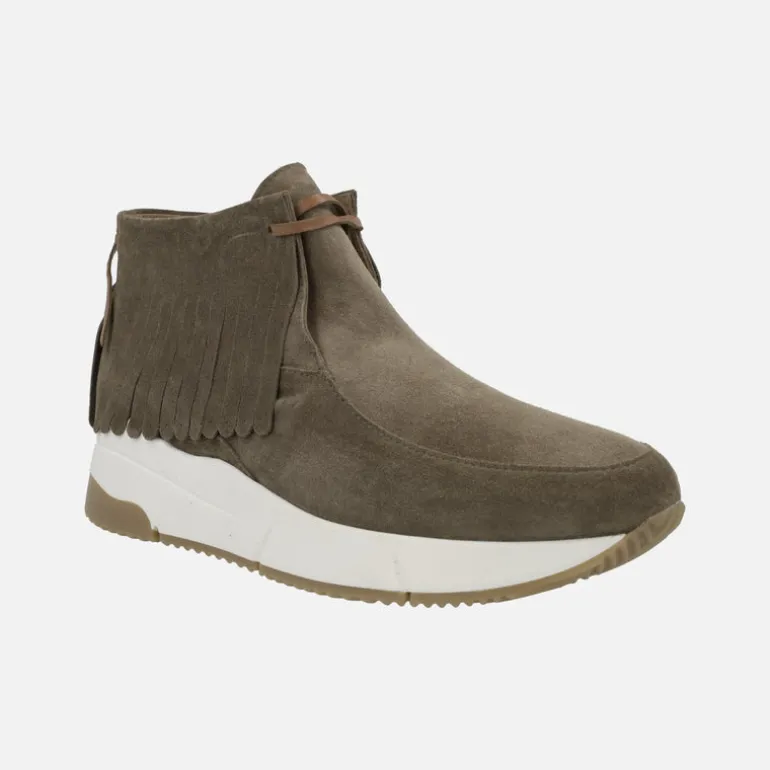 Botines bajos en serraje taupe con flecos