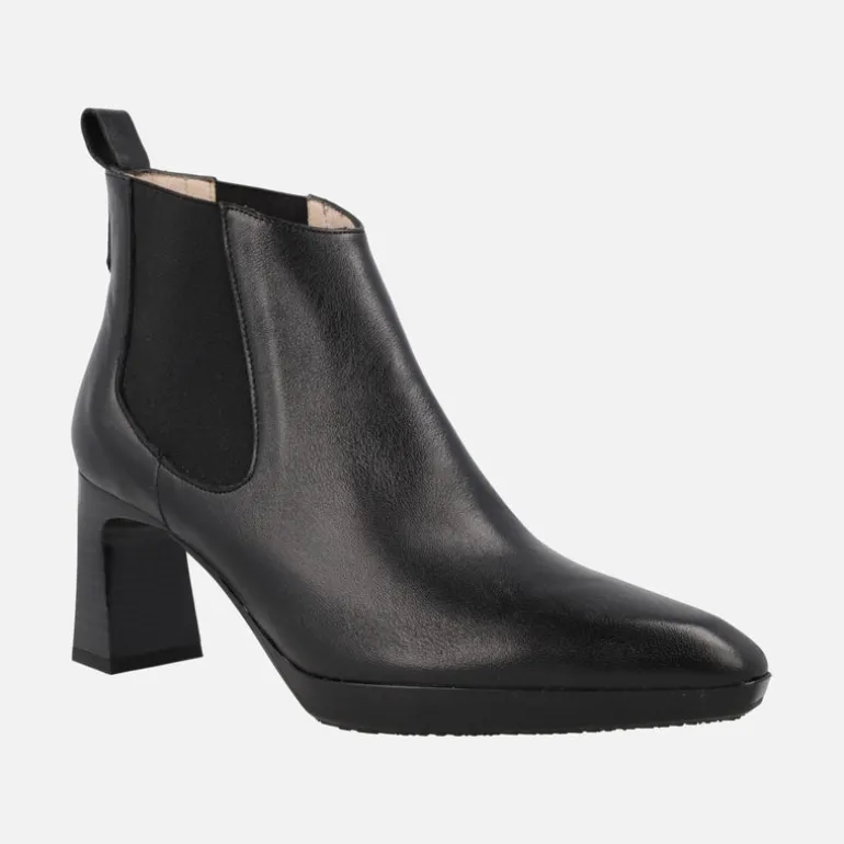 Botines chelsea con horma afilada Ankara negro