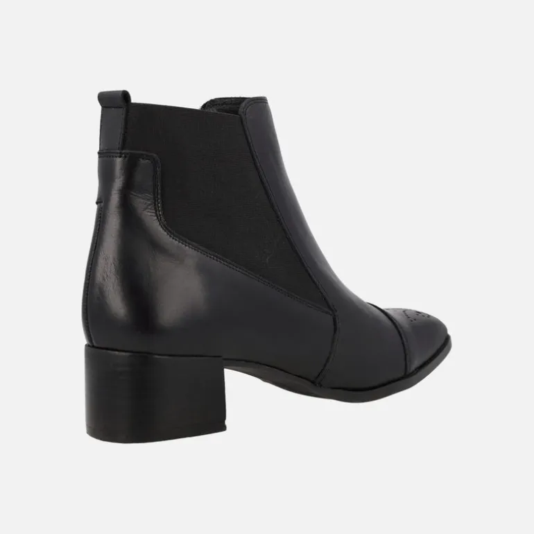 Botines chelsea para mujer con picados en la puntera