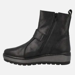 Botines confort en piel negra con adorno de hebilla