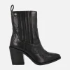Botines cowboy en piel negra con caña alta y tacones de 8 cms