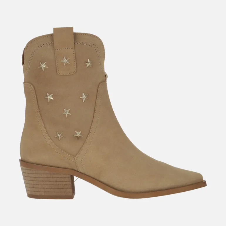 Botines cowboy en serraje camel con estrellas doradas