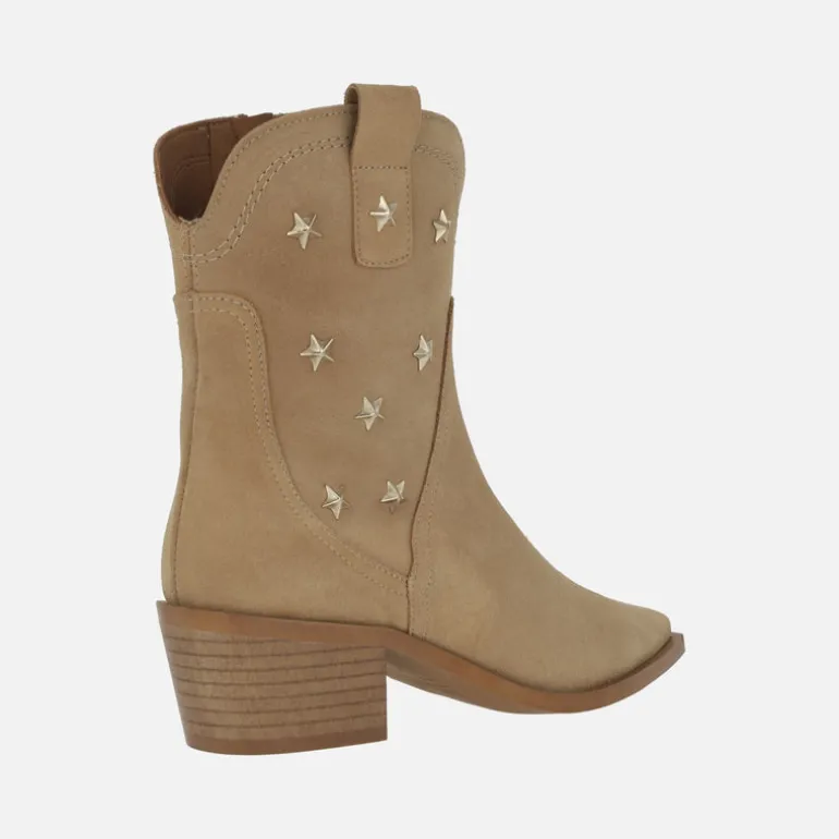 Botines cowboy en serraje camel con estrellas doradas