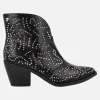 Botines cowboy Struer en piel negra con remaches