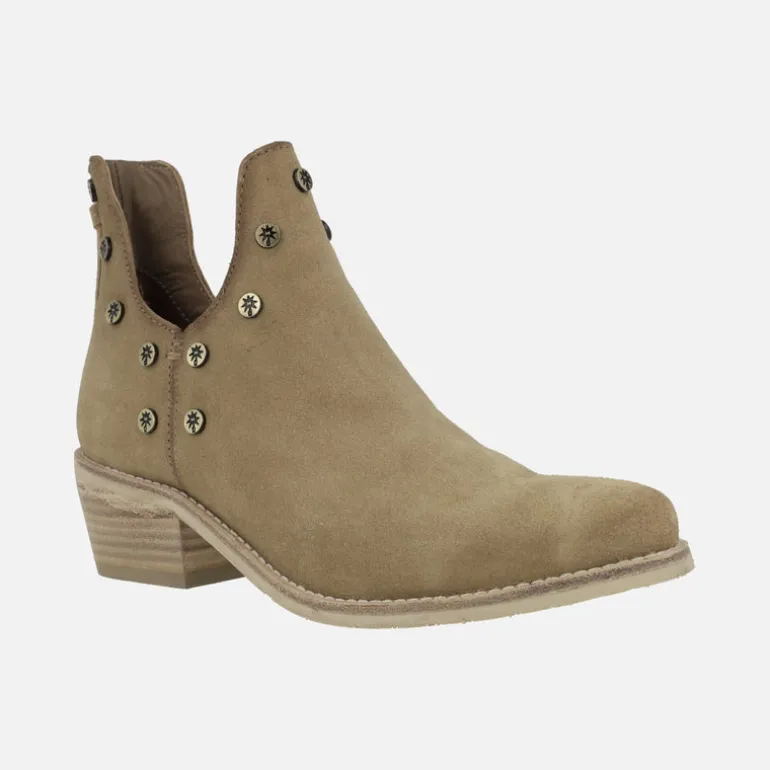 Botines Cut out con remaches y cremallera trasera