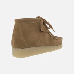 Botines de cordones en piel serraje estilo wallabee