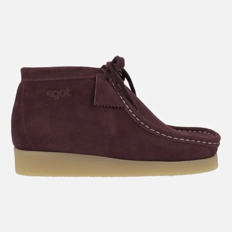 Botines de cordones en piel serraje estilo wallabee