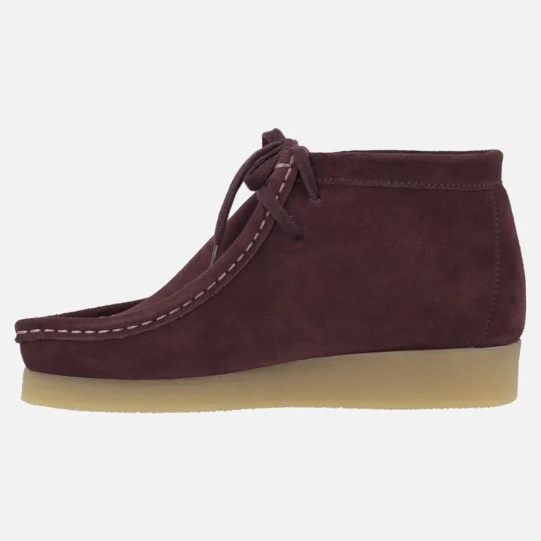 Botines de cordones en piel serraje estilo wallabee