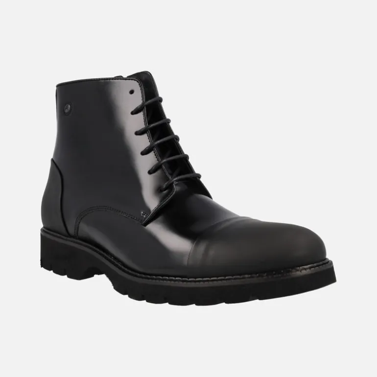 Botines de cordones para hombre en antik negro con talón y puntera mates