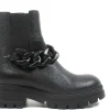 Botines de piel con adorno de cadena para mujer