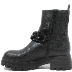 Botines de piel con adorno de cadena para mujer