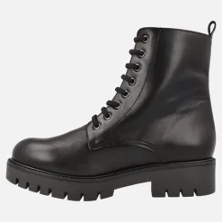 Botines de piel con cordones y cremallera con piso track