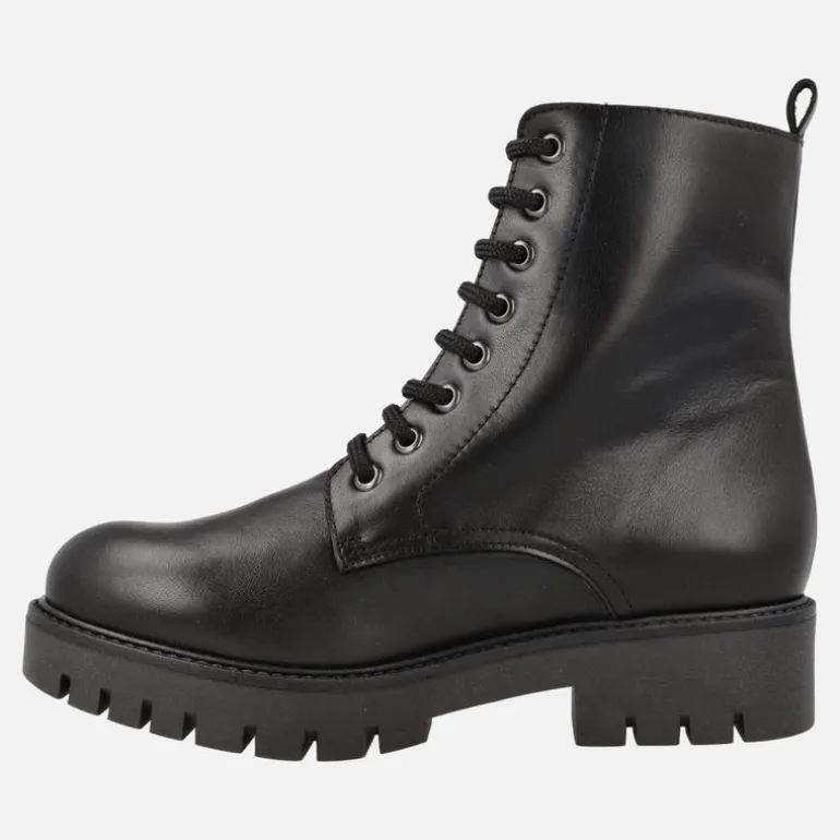 Botines de piel con cordones y cremallera con piso track