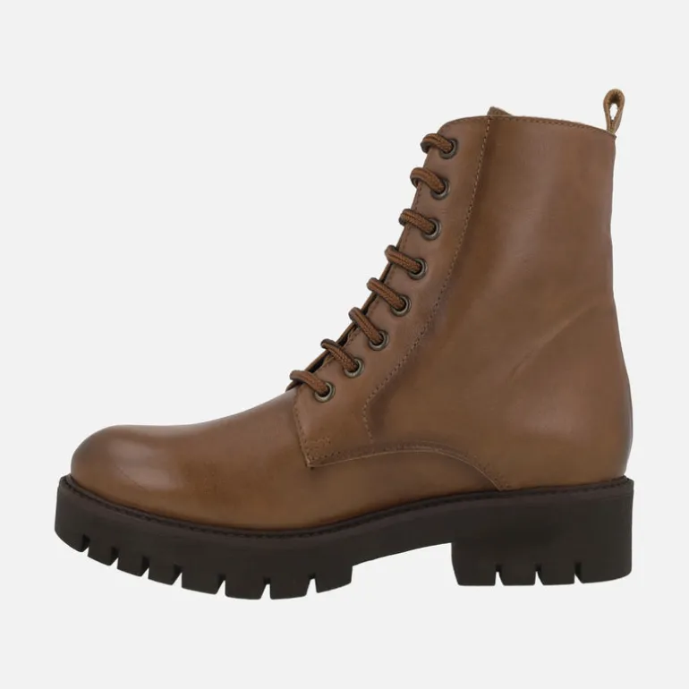 Botines de piel con cordones y cremallera con piso track