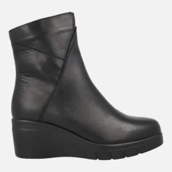 Botines de piel con cuña de goma