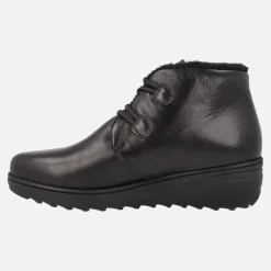 Botines de piel con elásticos y forro de pelo