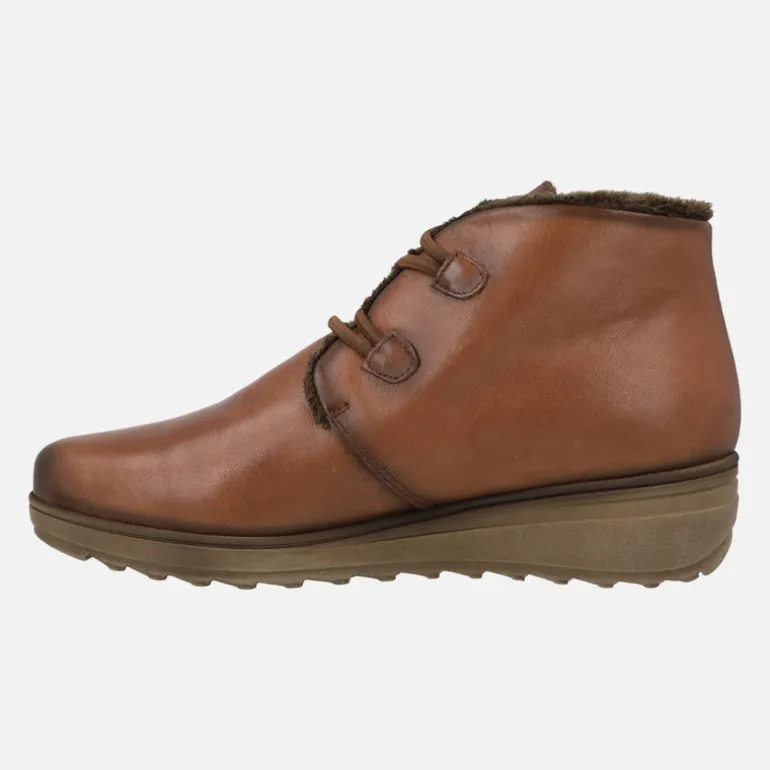 Botines de piel con elásticos y forro de pelo